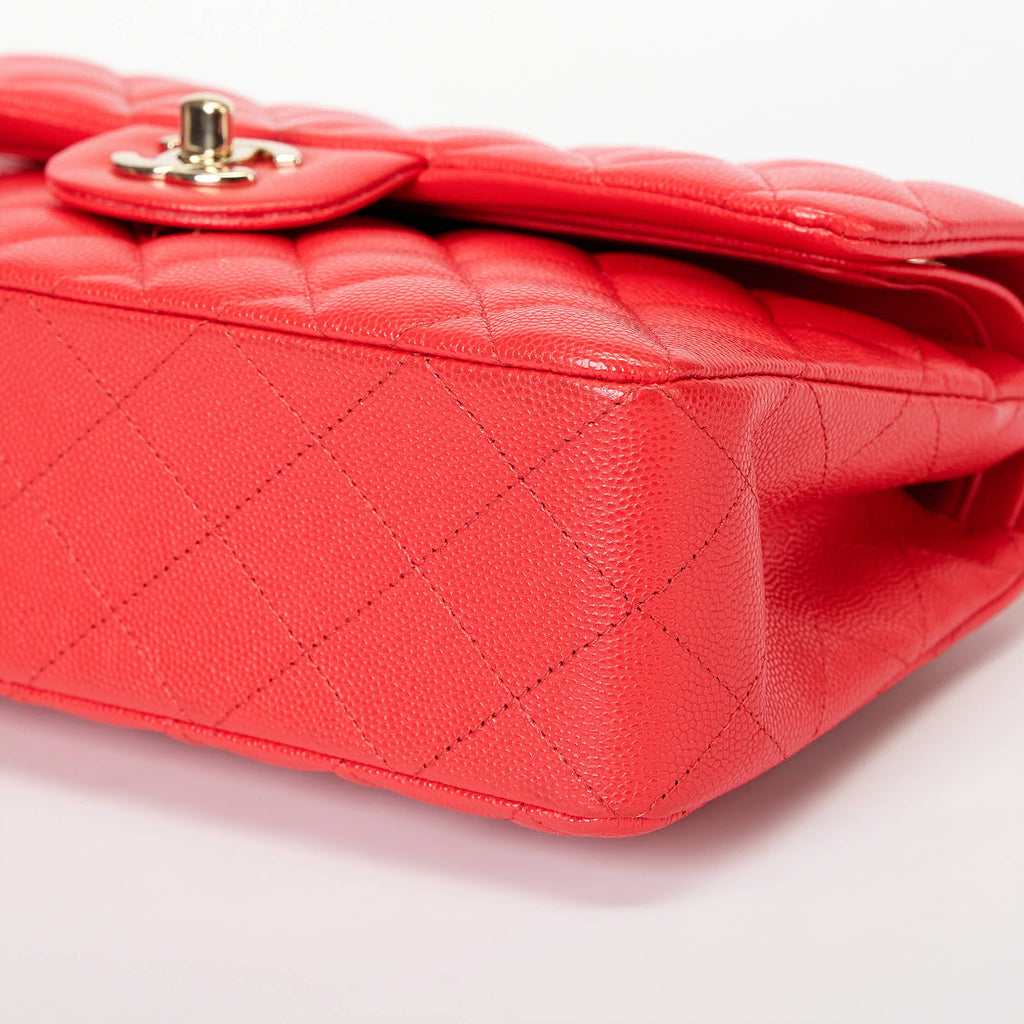 Chanel Classic Flap Bag Bright Red Caviar Leather Gold‑Tone Hardware