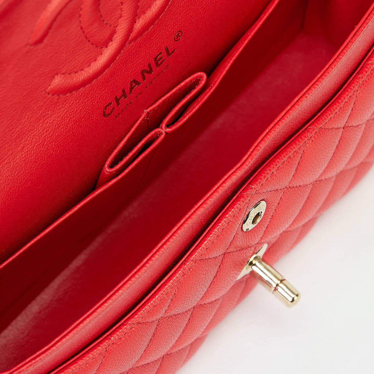 Chanel Classic Flap Bag Bright Red Caviar Leather Gold‑Tone Hardware