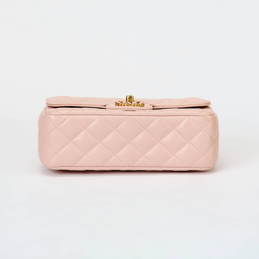 Chanel Quilted Flap Bag Light Pink Lambskin Chain‑Woven Top Handle Gold Hardware
