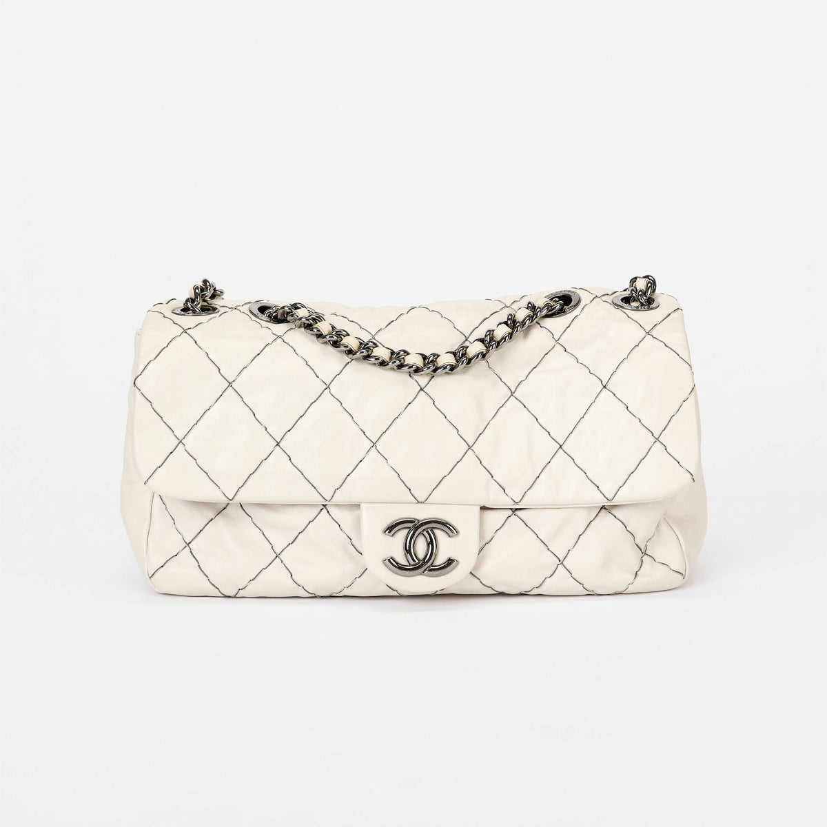 Chanel Flap Bag Off‑White Lambskin Contrast Black Stitching Ruthenium‑Tone Hardware