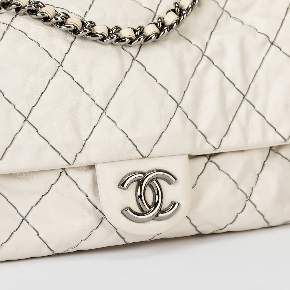 Chanel Flap Bag Off‑White Lambskin Contrast Black Stitching Ruthenium‑Tone Hardware