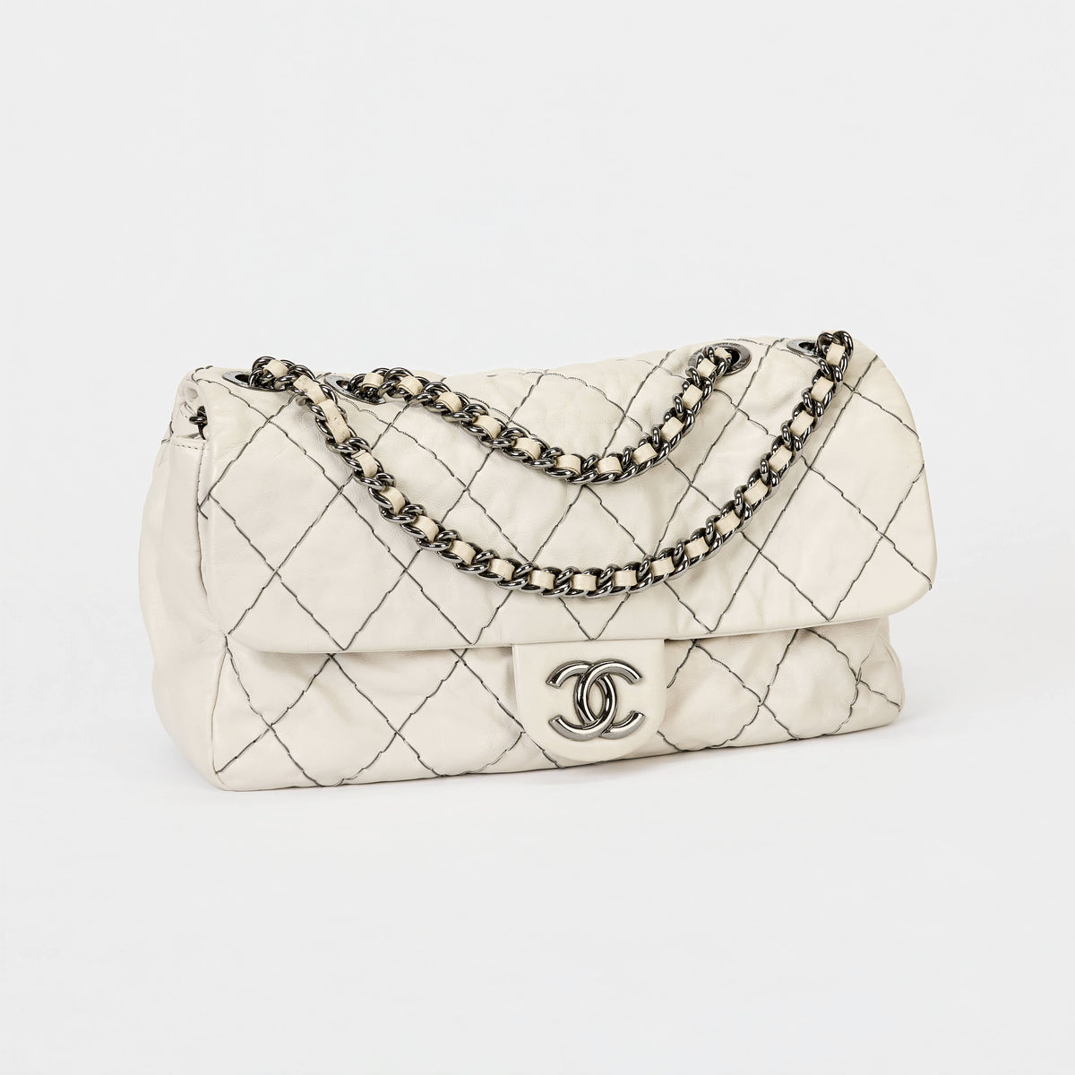 Chanel Flap Bag Off‑White Lambskin Contrast Black Stitching Ruthenium‑Tone Hardware