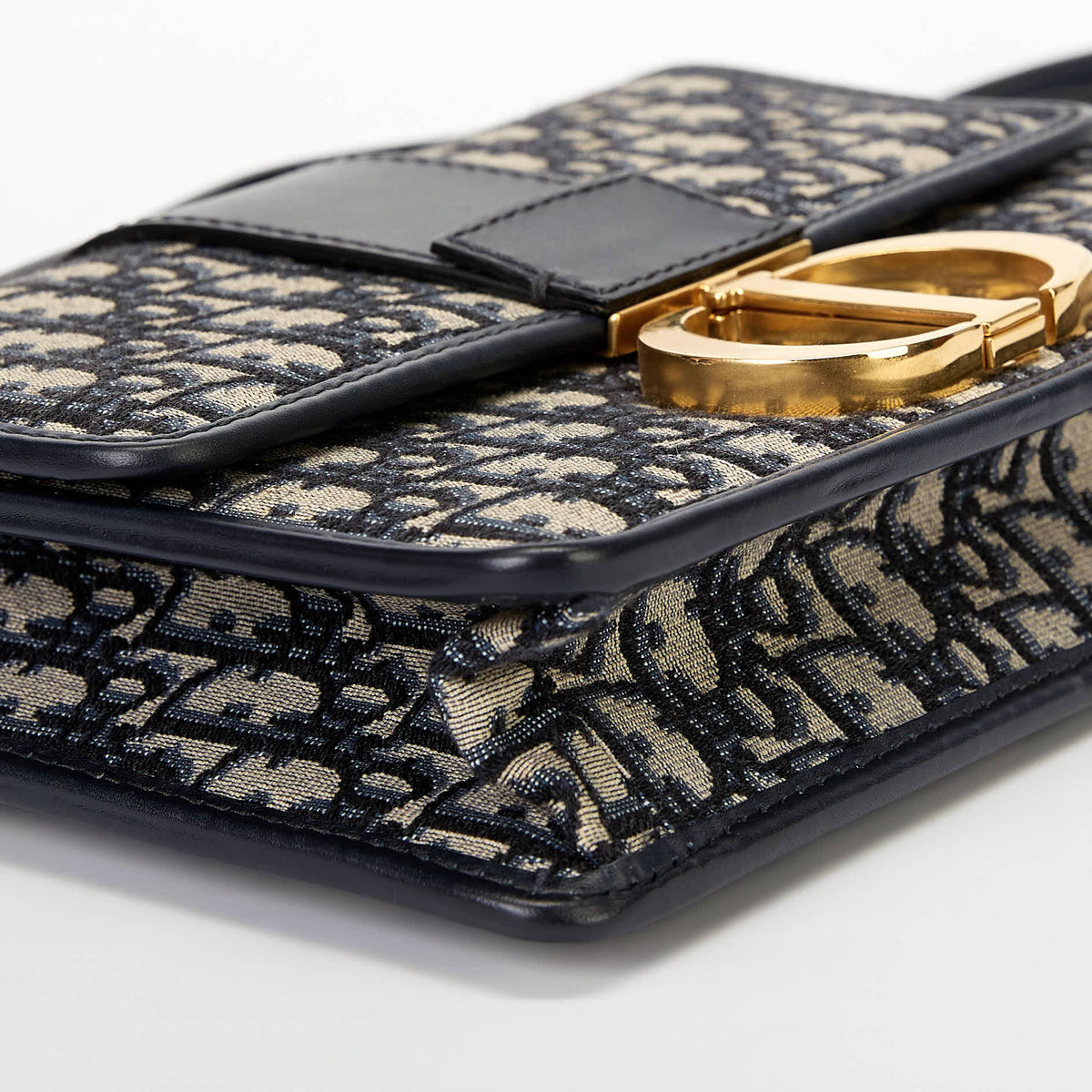 Dior 30 Montaigne Bag Blue Dior Oblique Canvas Gold‑Tone Hardware