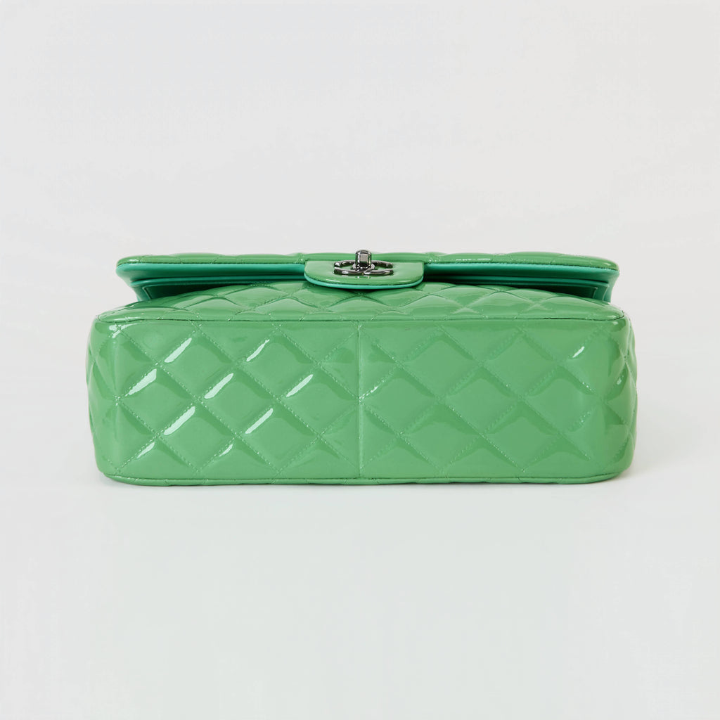 Chanel Classic Flap Jumbo Bright Green Patent
Leather Silver Hardware Double Flap