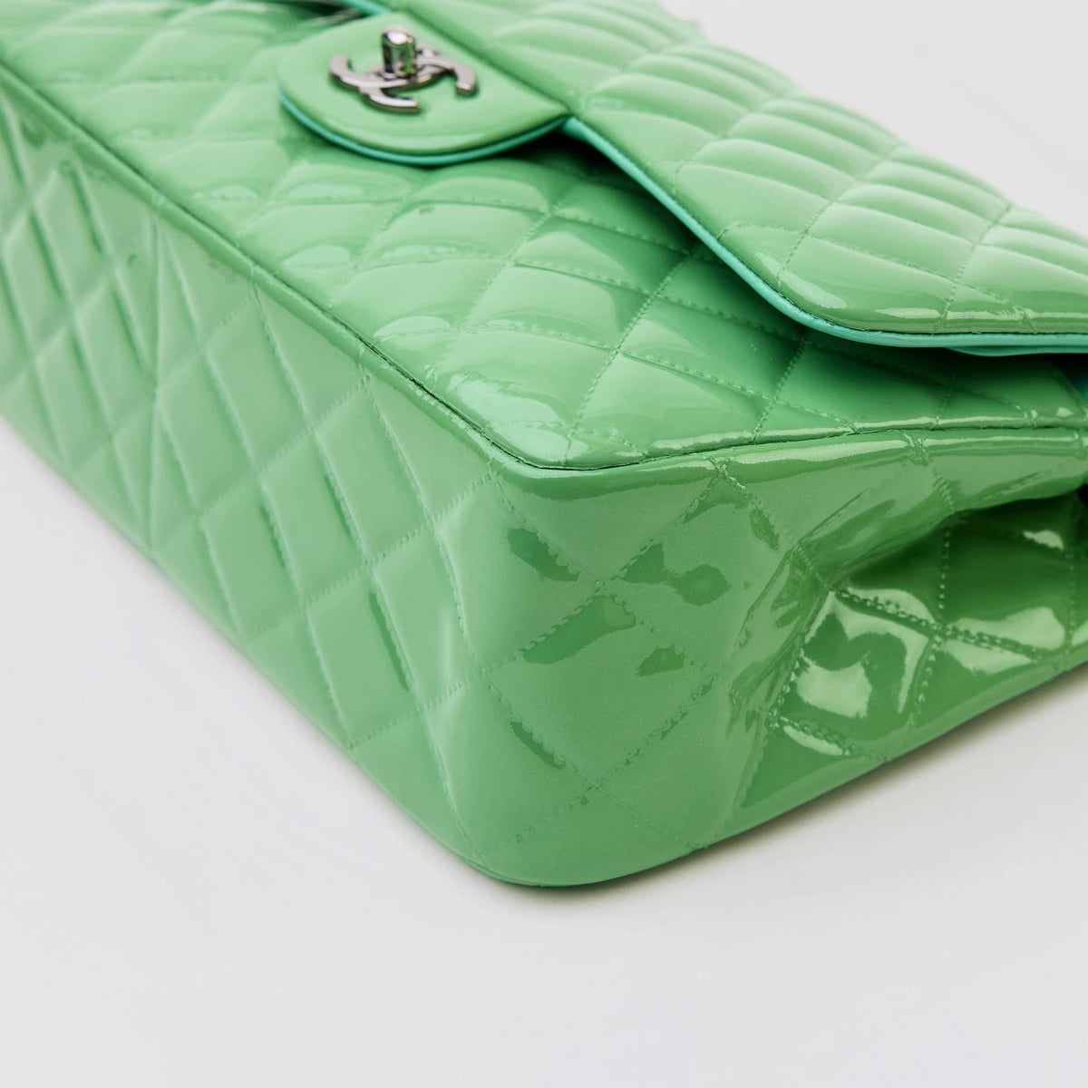 Chanel Classic Flap Jumbo Bright Green Patent
Leather Silver Hardware Double Flap