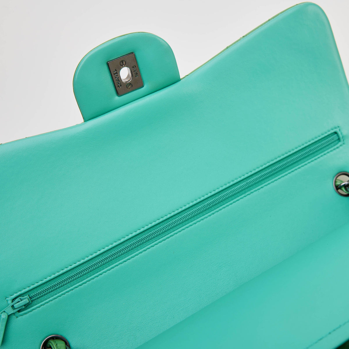 Chanel Classic Flap Jumbo Bright Green Patent
Leather Silver Hardware Double Flap