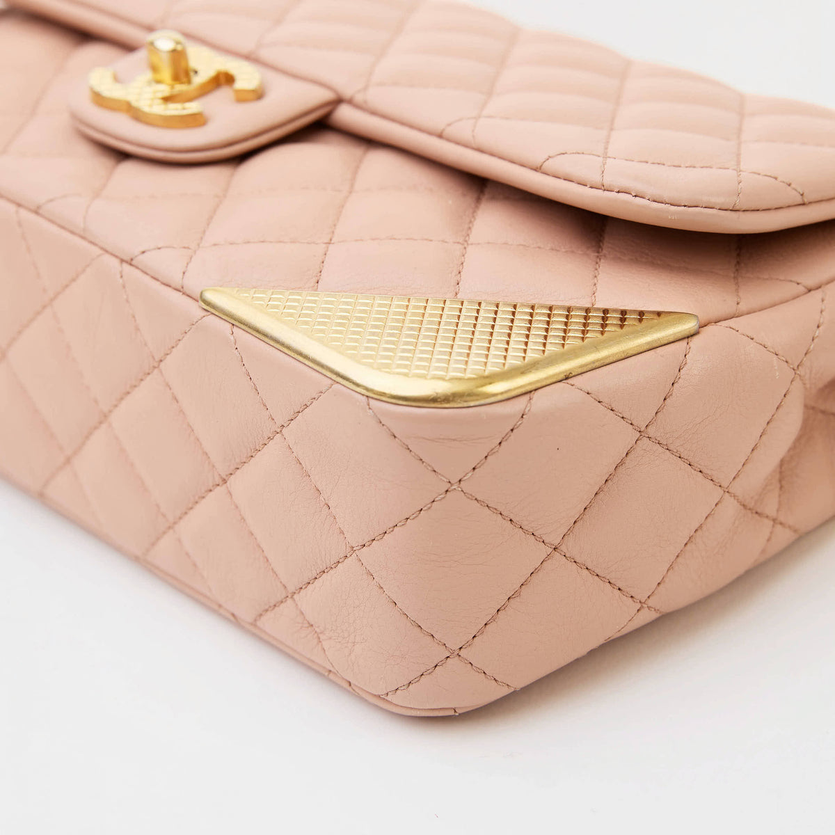 Chanel Classic Flap Medium Beige Lambskin  Gold‑Tone Grid‑Textured Corner Guards Double Flap